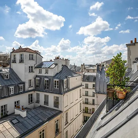 Centre Dernier Etage Vue Ascenseur Parijs