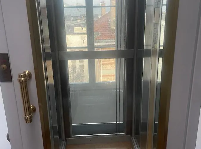 Centre Dernier Etage Vue Ascenseur Διαμέρισμα *