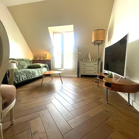 Centre Dernier Etage Vue Ascenseur Париж